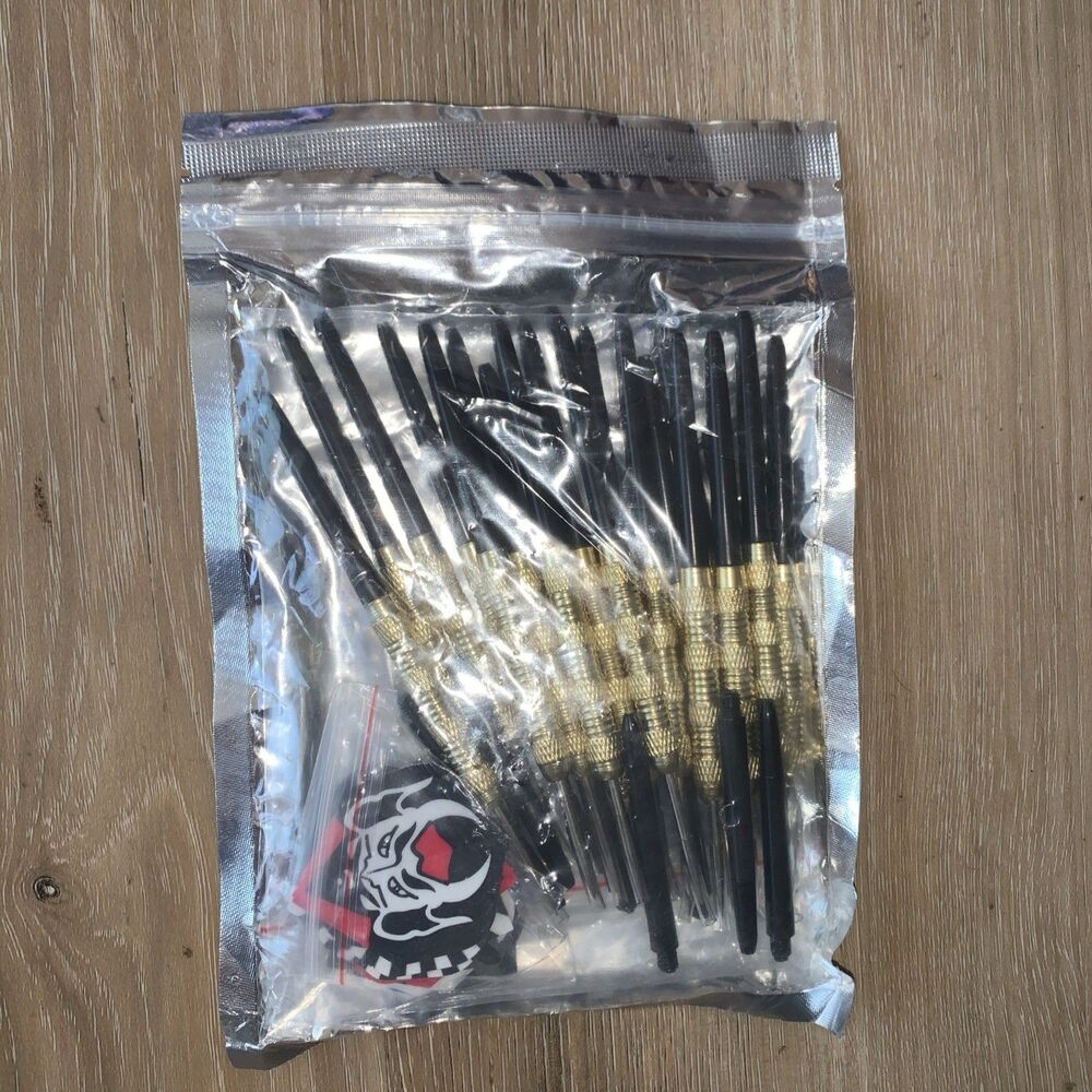 NEW Accmor 18 pc dart set Steel/Brass Body Darts w/ Plastic Shafts & Flights NIP